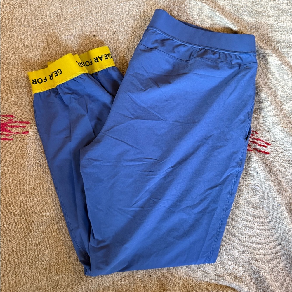Cotopaxi Women's Joggers in Rich Blue